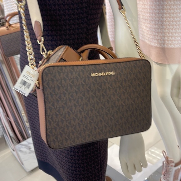 Michael Kors Jet Set Item Large East West Zip Crossbody Brown - Picture 9 of 12